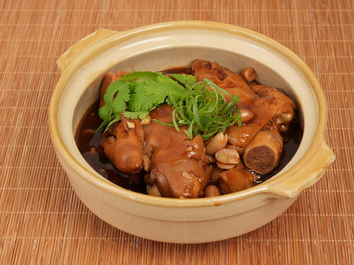 [BRA010R1] Braised Pig Trotters with Nam Yu Beancurd